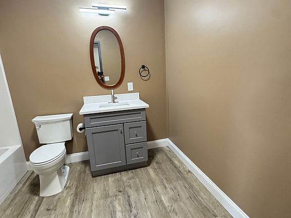 5th image of 70 Webster St #206