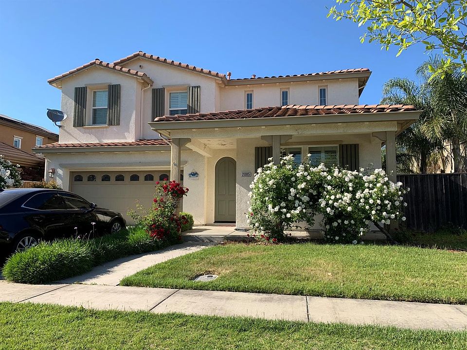 2nd image of 2085 Henderson Way