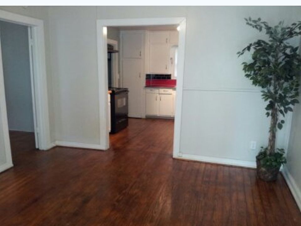 1st image of 912 1/2 South St