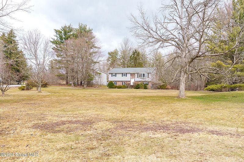 3rd image of 206 Sweetman Road