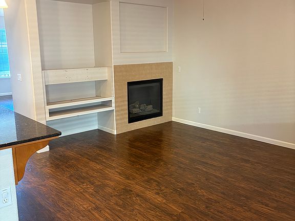 5th image of 373 Rock Creek Cir