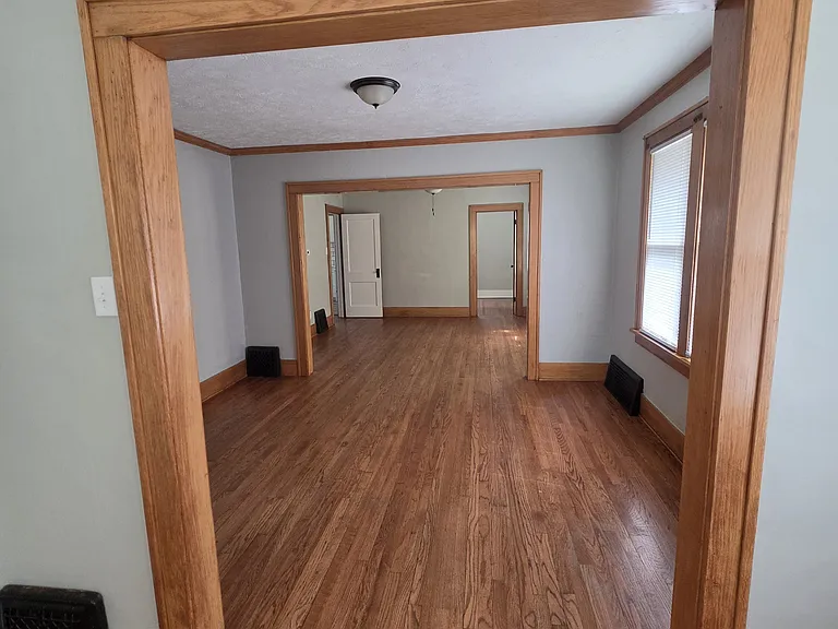 4562 Charles St — Photo 20