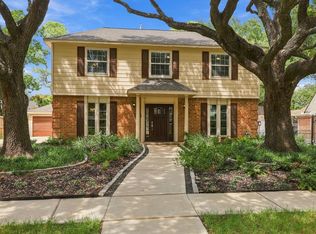 11310 Olympia Dr, Houston, TX 77077