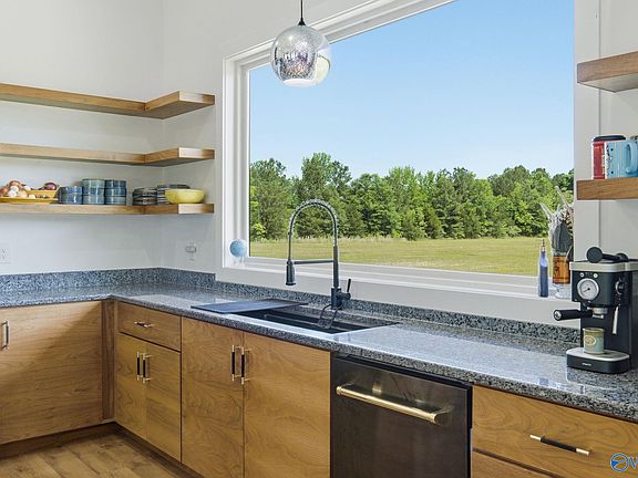 11th image of 4387 Hobbs Island Rd