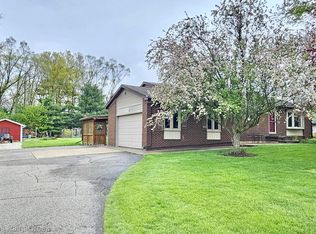 4805 Meadowbrook Ln, Orion, MI 48359