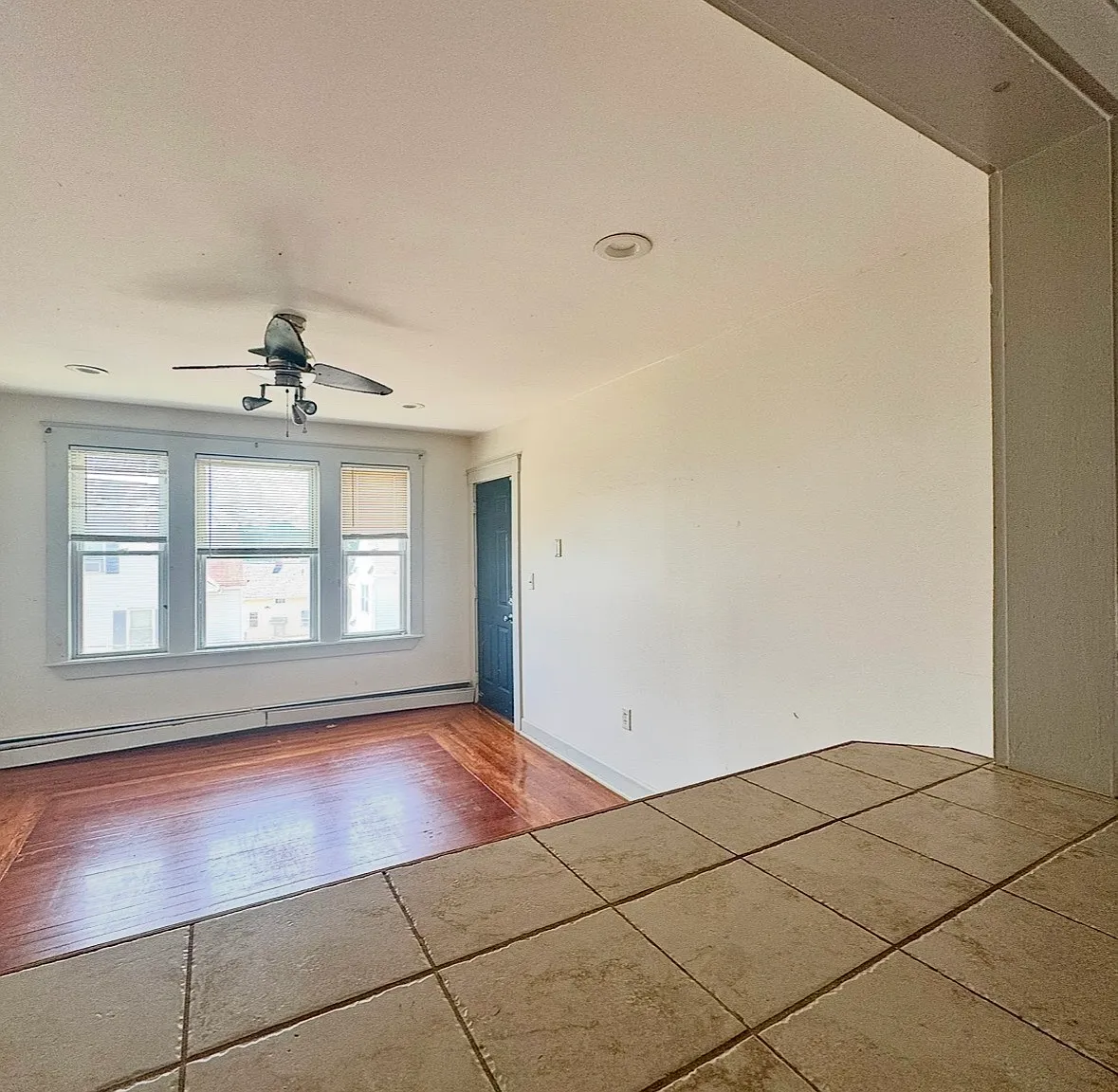 2 bed, 750 sqft, $1,700 — Photo 2