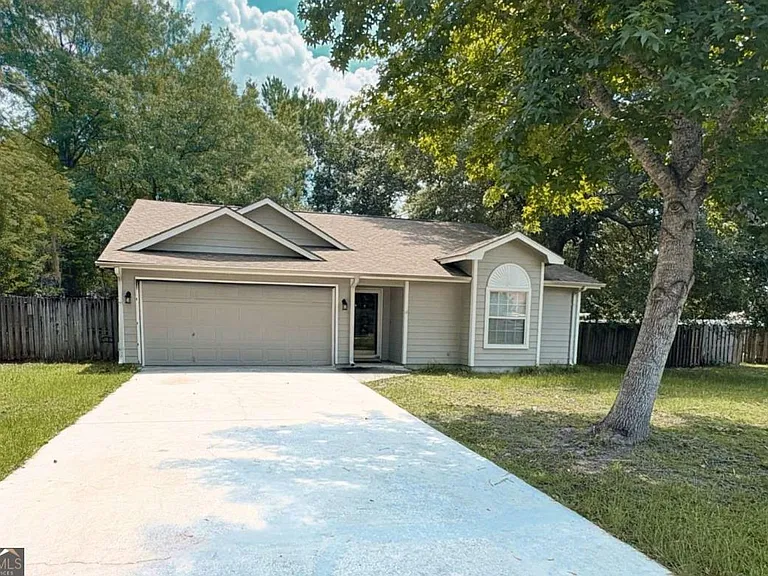 103 Royal Acres Ct — Photo 2