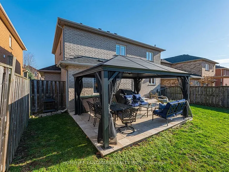 91 Red River Cres — Photo 28