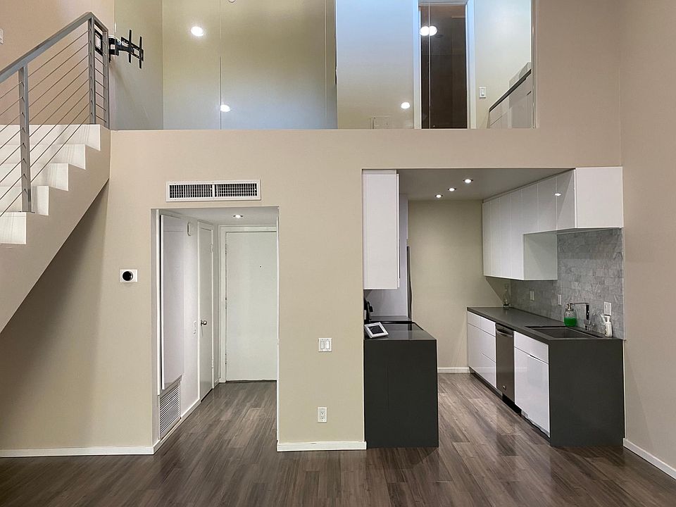 1st image of 5460 White Oak Ave #C300
