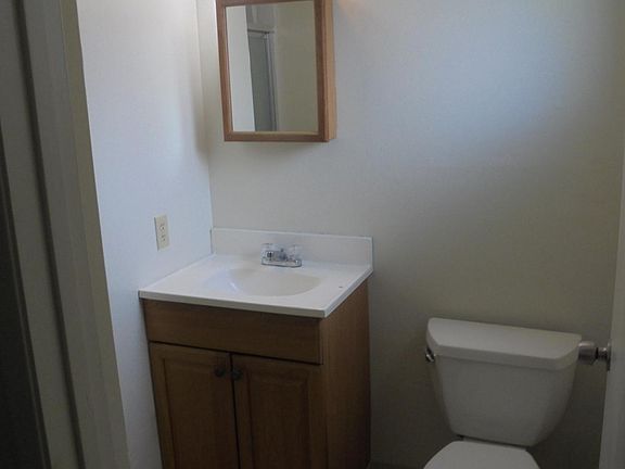 4th image of 320 Gardenia Cir