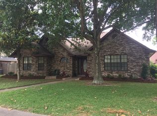 36 N Erik Dr, Angleton, TX 77515