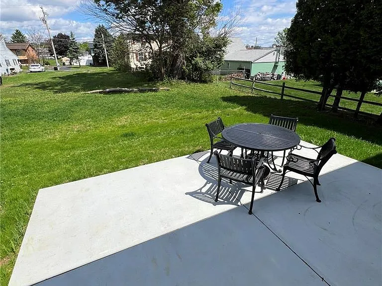 2815 Jefferson St — Photo 13