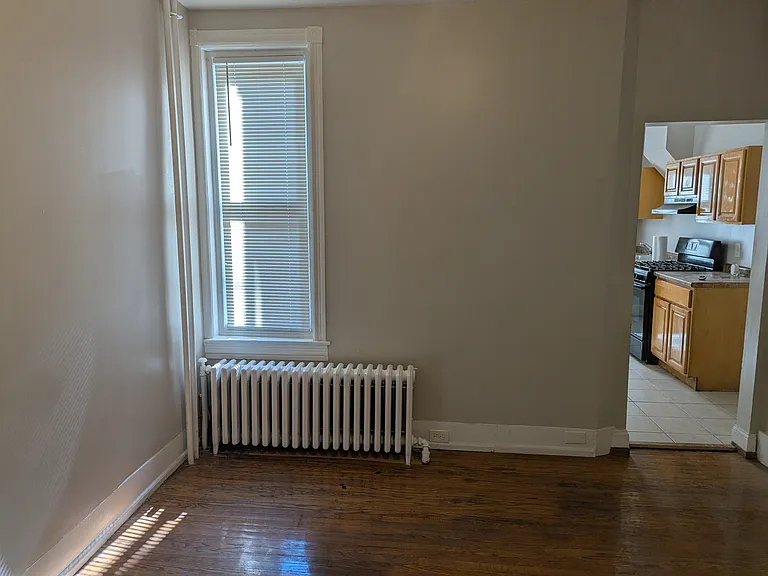 950 N Saint Bernard St — Photo 15