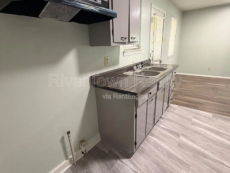 1624 Winfield Ave — Photo 4