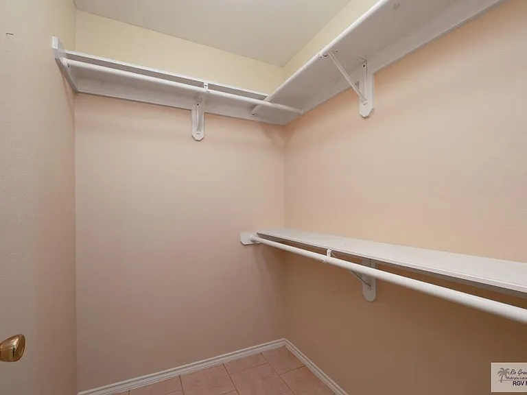365 Mango Ln — Photo 8