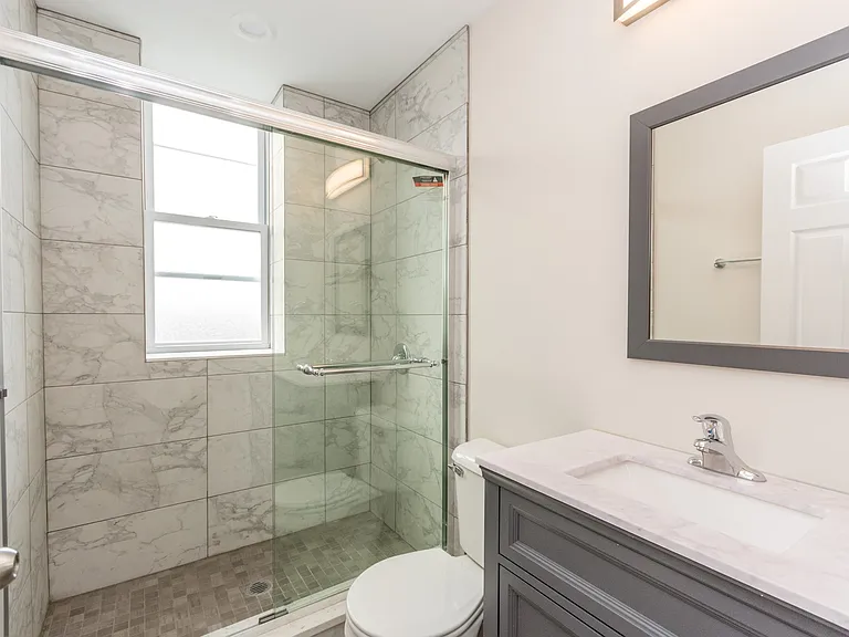 915 S Aberdeen St — Photo 18