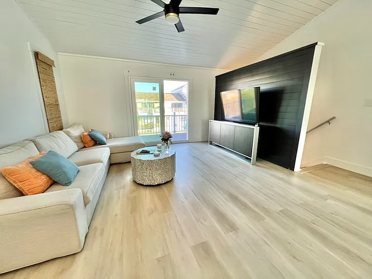 1 Gulf Breeze Ct — Photo 4