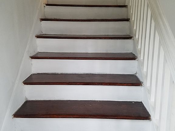2nd image of 1527 Moorman Ave NW