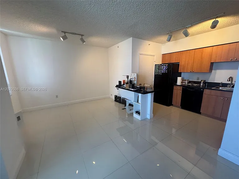 1330 West Ave #2405 — Photo 4