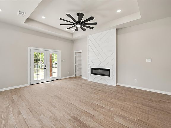 3rd image of 3617 Emhouse Rd