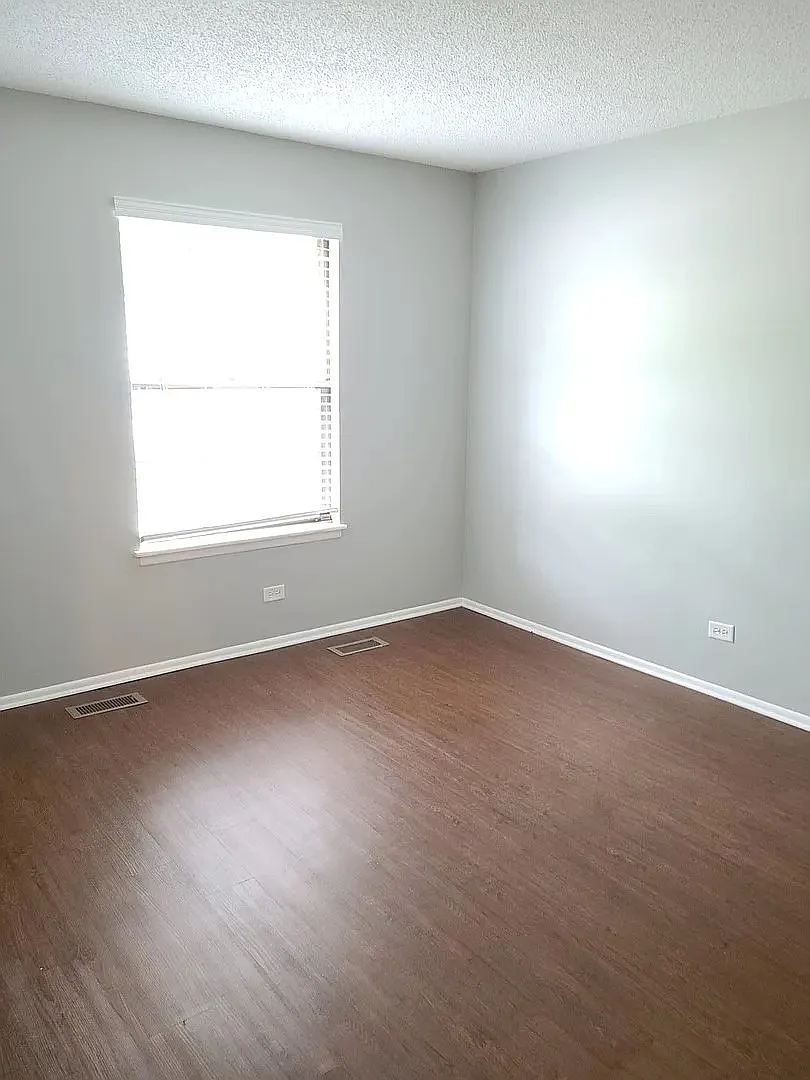 2 bed, 950 sqft, $2,250 — Photo 4