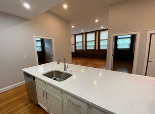 36 Abbott St APT 1B, Worcester, MA 01602