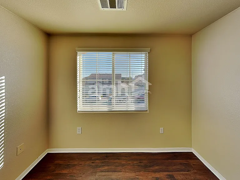 10819 Hawthorne Berry St — Photo 16