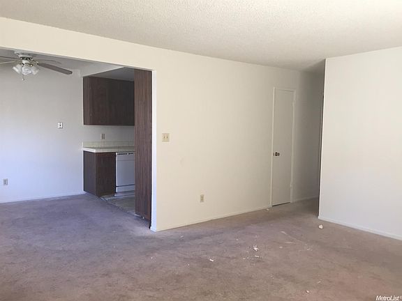 5th image of 5816 Peppermill Ct APT 4