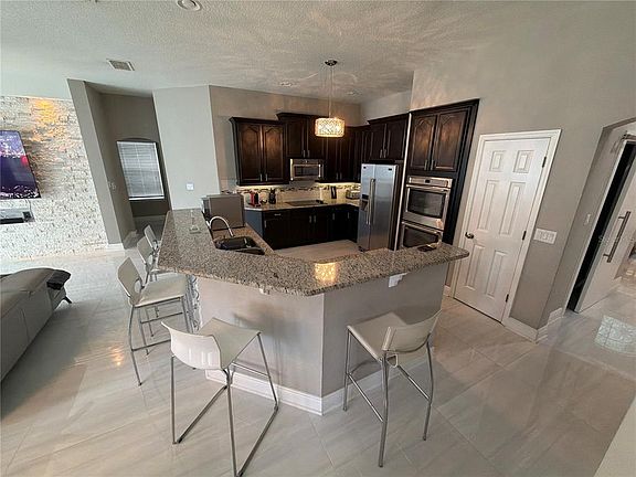 5th image of 10133 FACET COURT