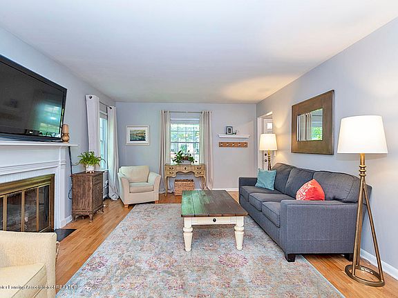 3rd image of 1025 Northlawn Ave