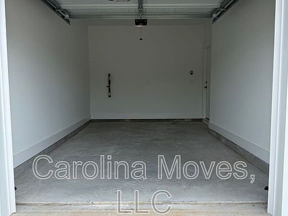 3rd image of 508 Round Rock Way