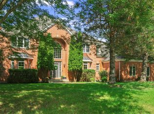 120 W Cranberry Ct, Barrington, IL 60010