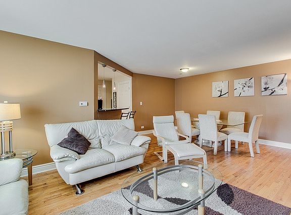 5th image of 1105 Holiday Ln APT 11