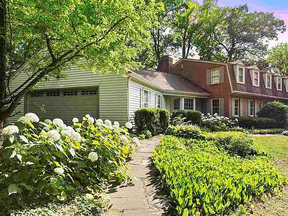 4th image of 2627 Norwood Dr