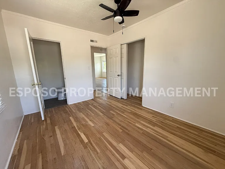 1721 N Van Ness Ave #202 — Photo 11