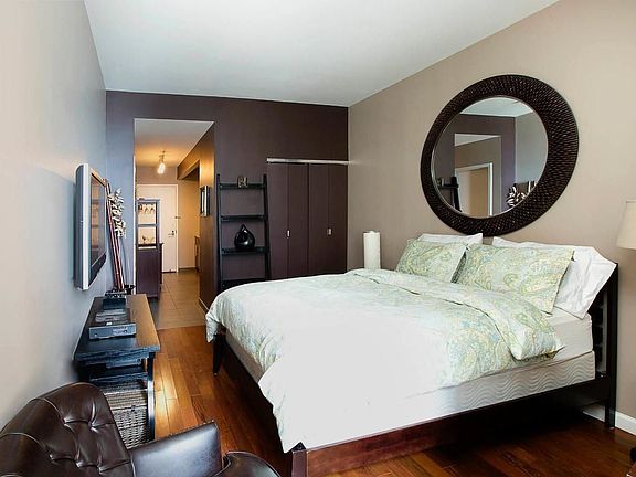 5th image of 82 Beaver St APT 803