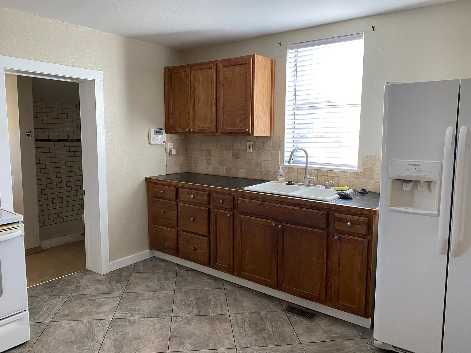 2 bed, 675 sqft, $950 — Photo 2