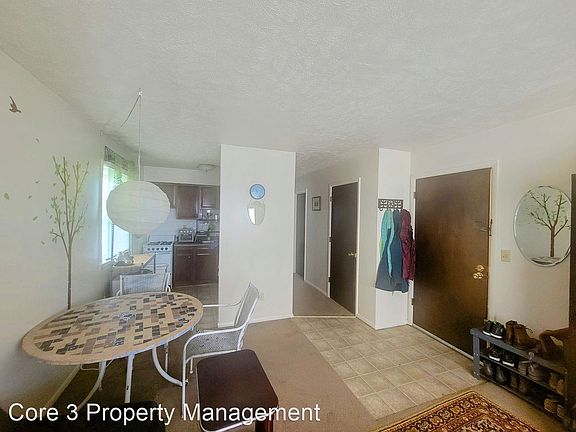 5th image of 1106 N McLean St Unit 3