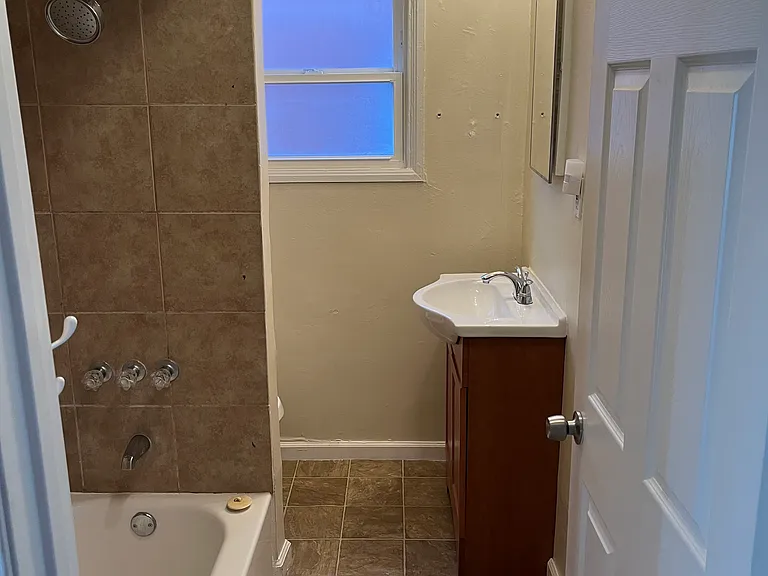 508 Grant St — Photo 3