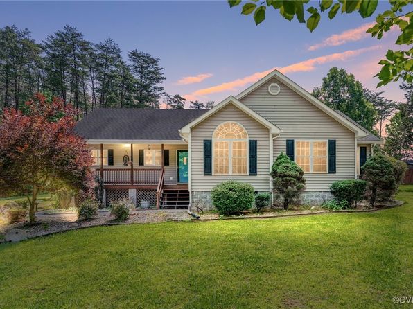 30 Pine Ct