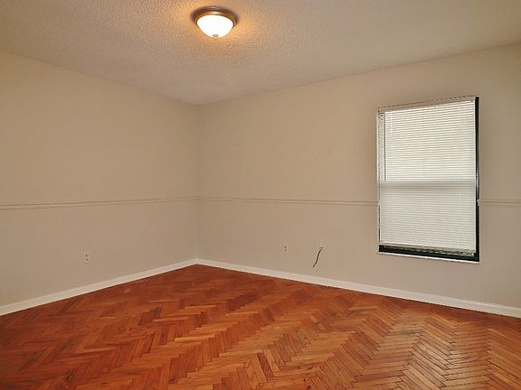 5th image of 5553 Greatpine Ln N