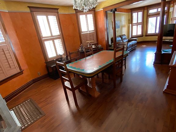 4th image of 10707 S Avenue H