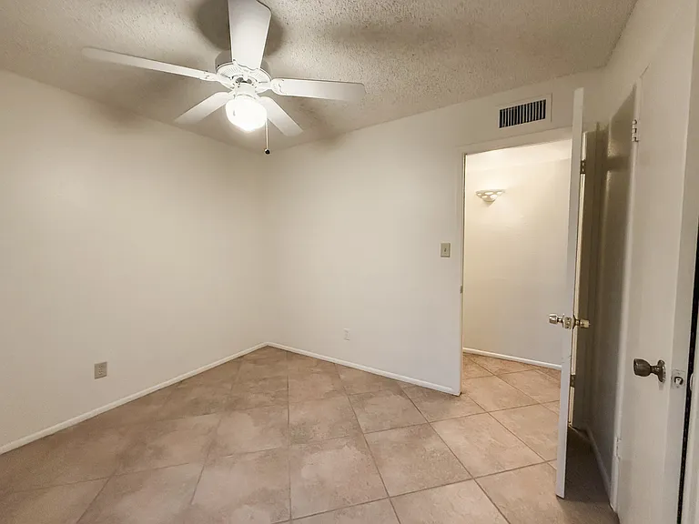 103 E Juniper Ave — Photo 9
