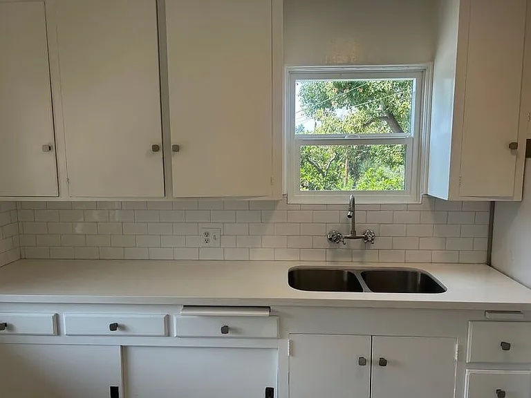 1235-1237 Virginia Ave #1235-A — Photo 5