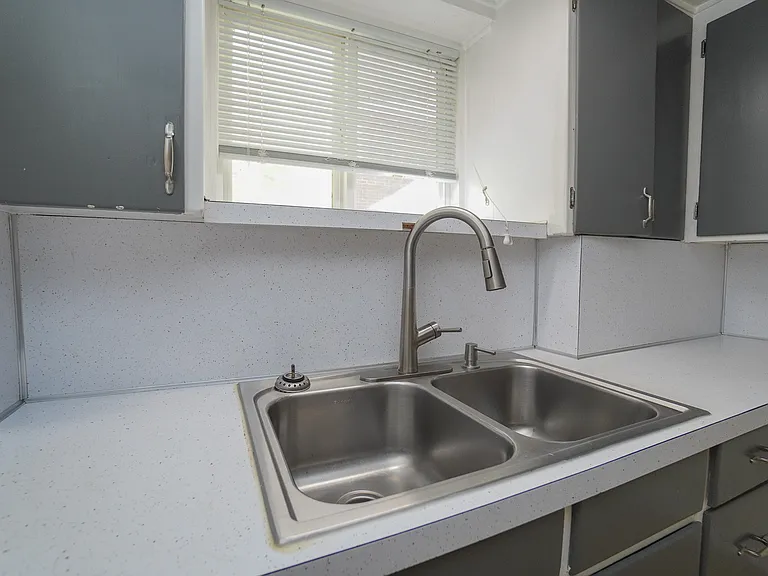 2506 W Woodlawn Ave #4 — Photo 31