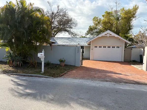 1792 Floyd St, Sarasota, FL 34239