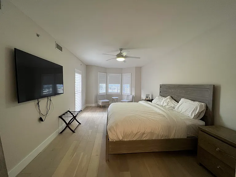 2051 SE 3rd St #Townhouse 3 — Photo 12