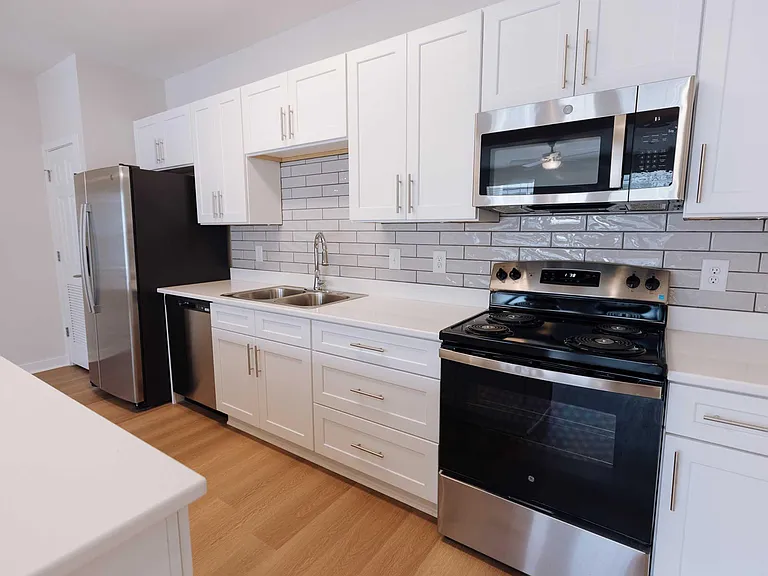 British Woods Apartments — Photo 5