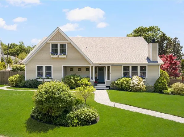 5 Maloney Ln, Middletown, RI 02842