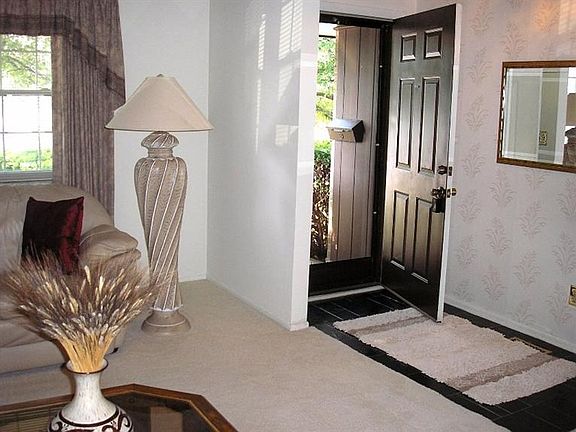 3rd image of 7080 Peachview Pl